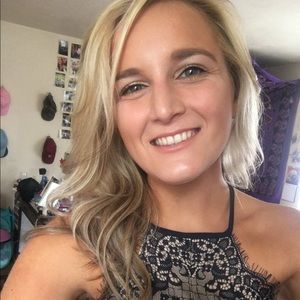 Meet your Posher, Lauren